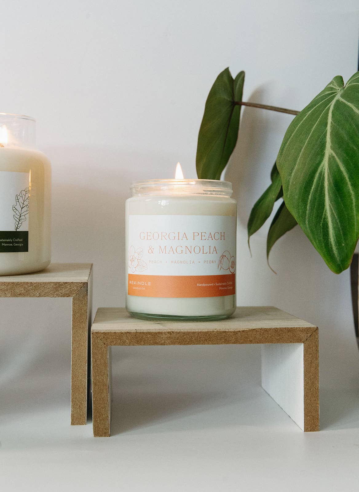 Georgia Peach + Magnolia Cotton Wick Soy Candle